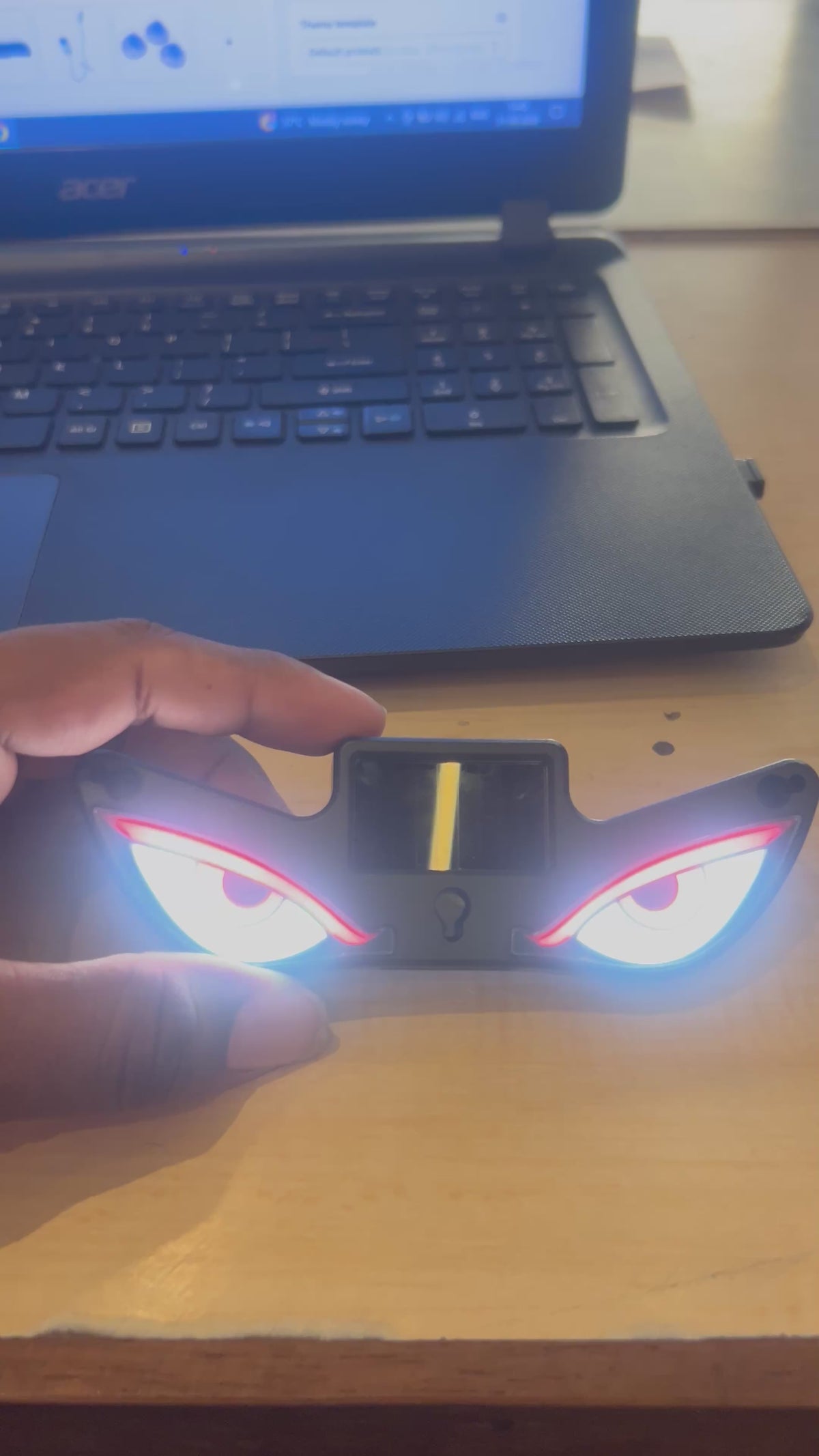 SOLAR EYE LIGHT FOR CARS AND BIKES